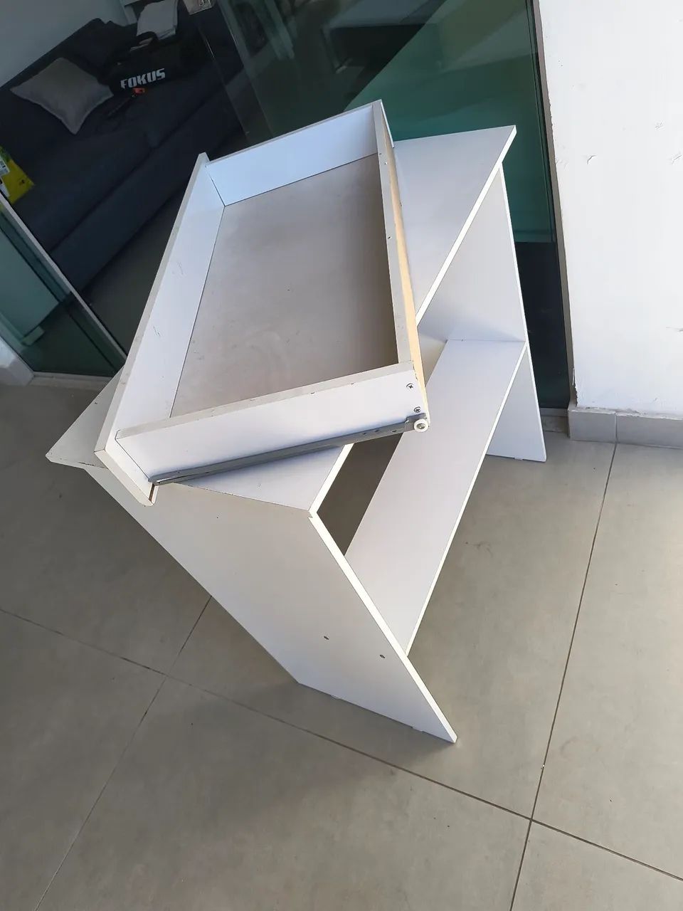 Vendo mesinha em ótimo estado - Foto 5