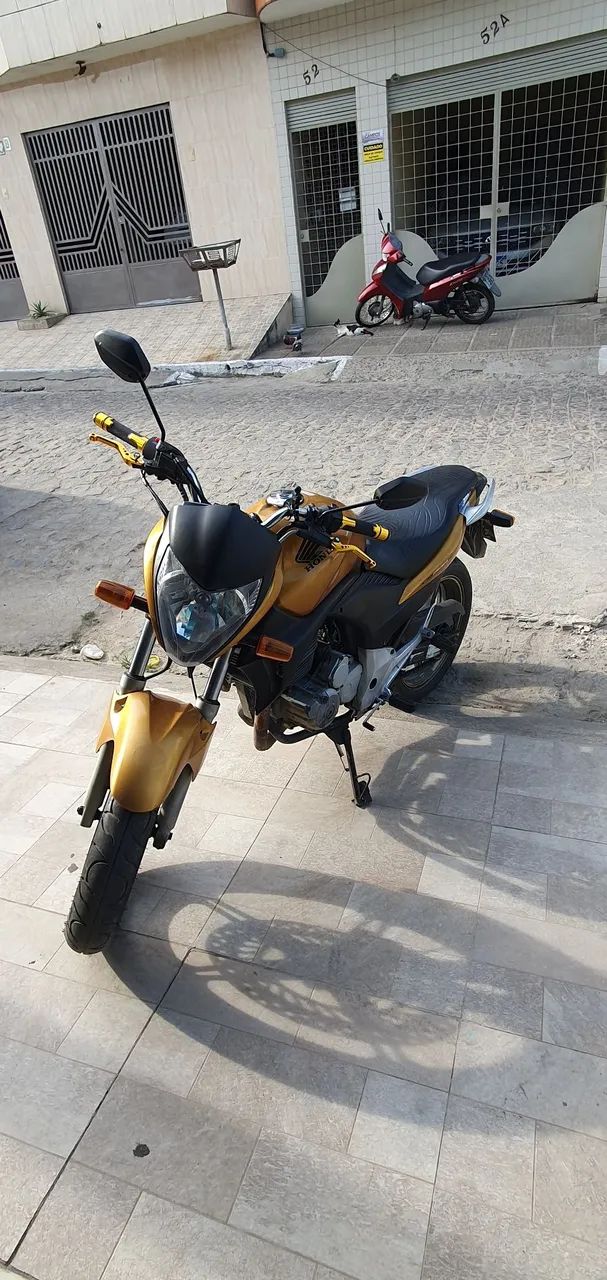 Honda CB300R 2010 - 4.500 km - Documentada - Foto 2