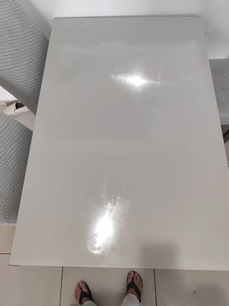 Mesa de jantar para 4 cadeiras (apenas a mesa) 