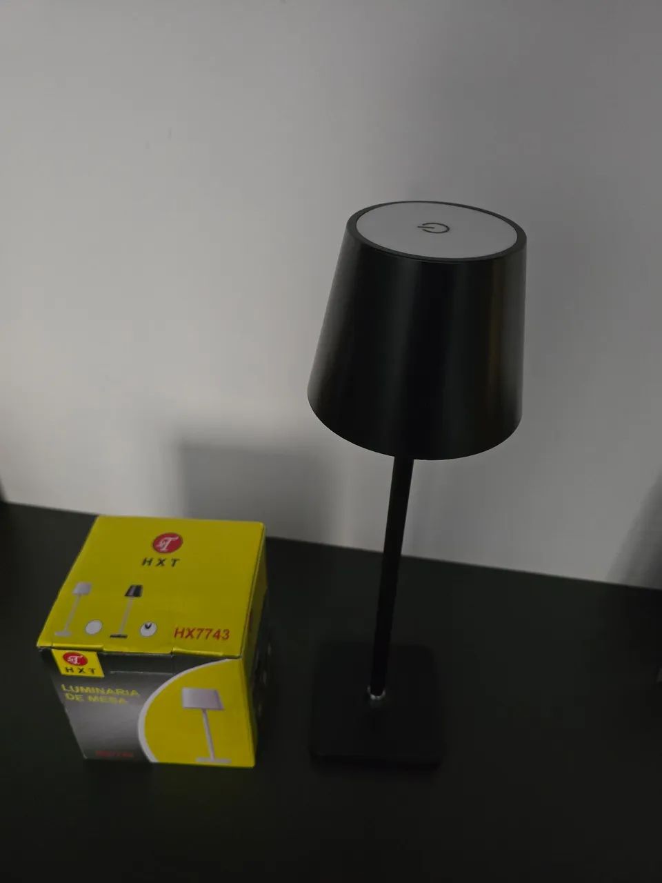 Luminária led touch preta