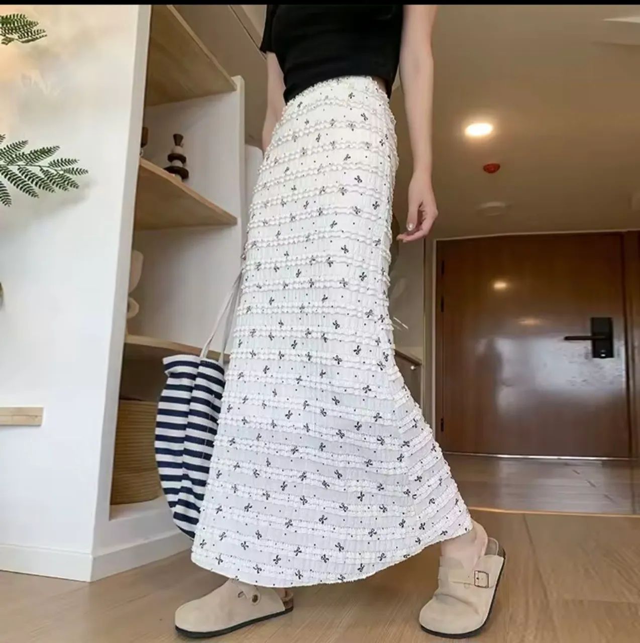Saia branca longa rendada estilo sul-coreano NOVA