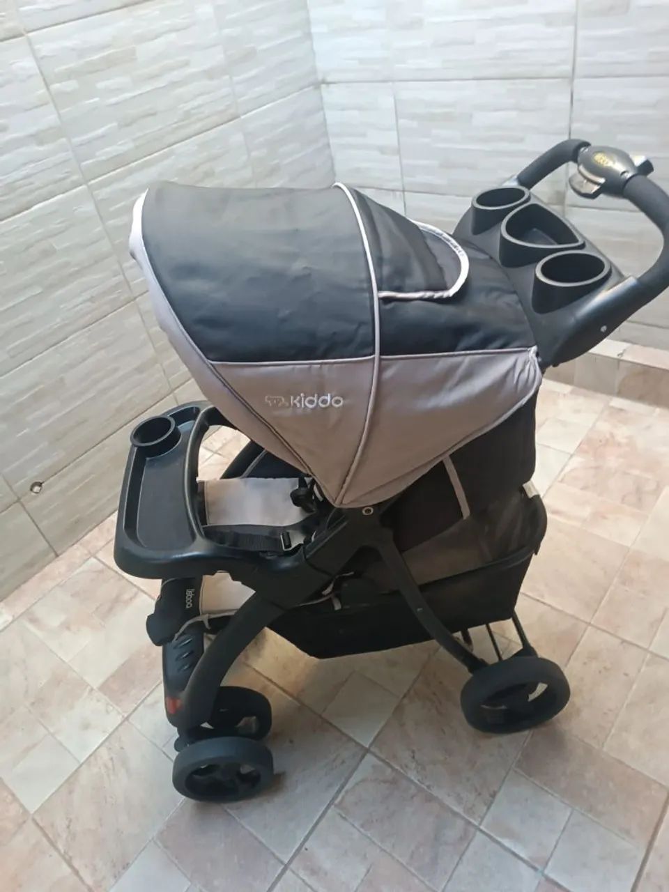 Carrinho de bebê  Kiddo