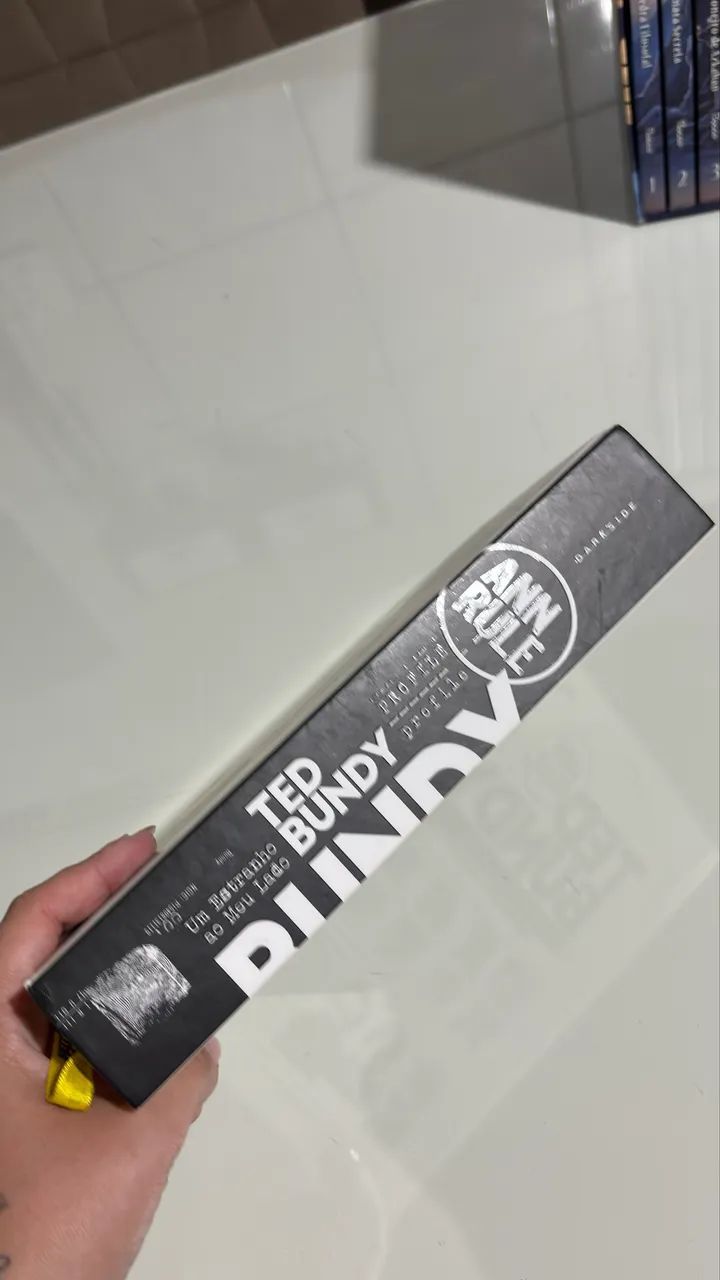 Livro ted bundy  - Foto 2