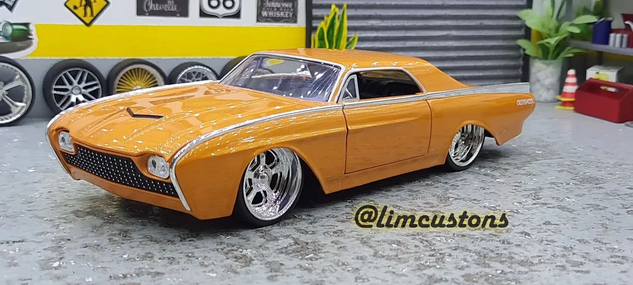 Miniatura 1:24 - Jada toys - Thunderbird Rick Dore laranja 