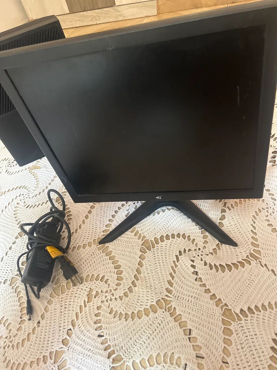 Monitor 17 polegadas funcionando perfeito estado pra sair rápido  - Foto 3