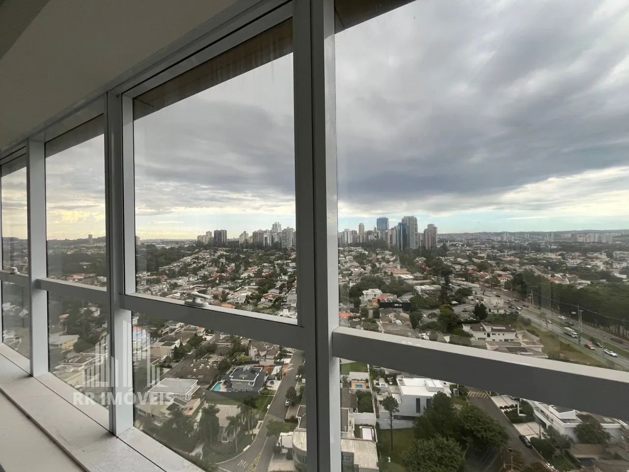 RR8005 Sala Comercial 54m² EDIFÍCIO TREND TOWER - OPORTUNIDADE - 1 Vaga de Garagem - Barue - Foto 2