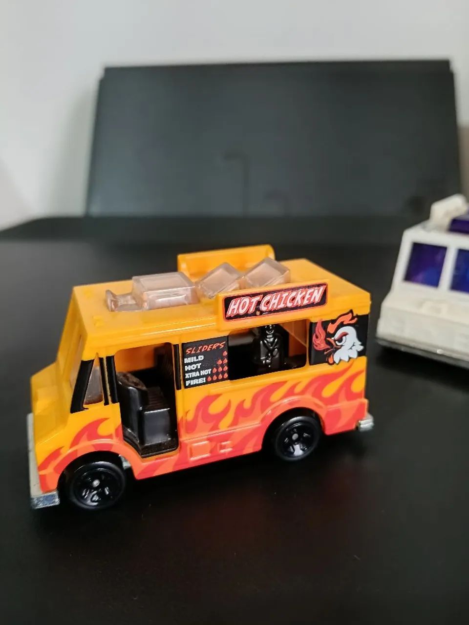 Hotwheels Quick bite 3 minis loose  - Foto 3