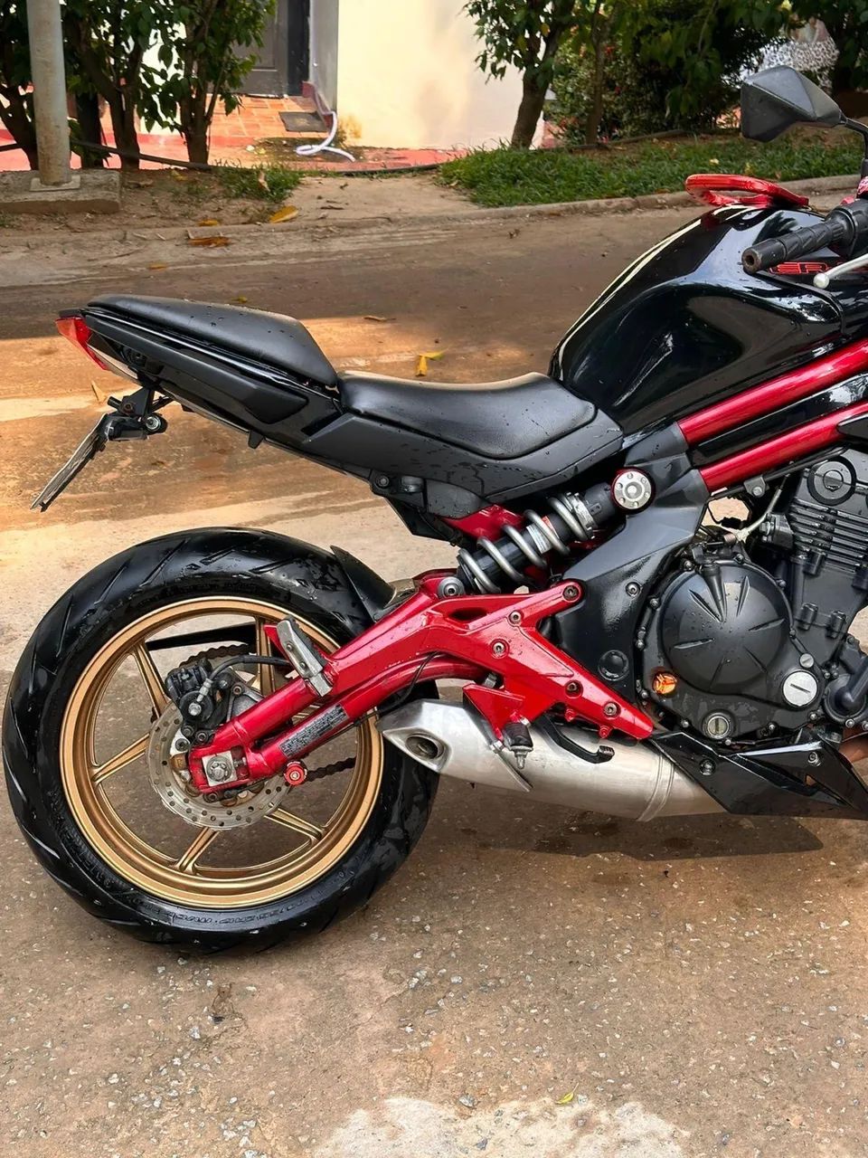Kawasaki ER-6n Special Edition ano 2015 - Foto 4