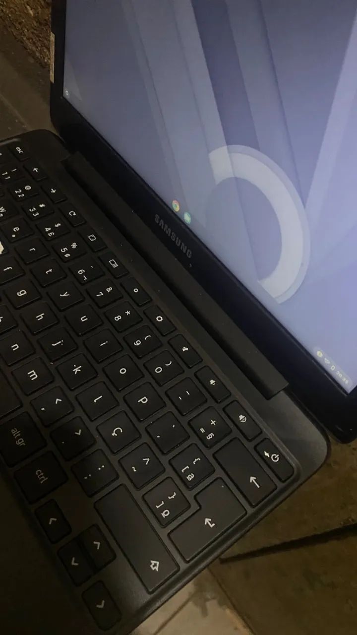 Notebook Samsung chorne  - Foto 3