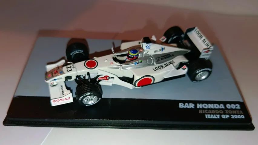 Miniatura Fórmula 1 BAR HONDA 002 (2000) Ricardo Zonta
