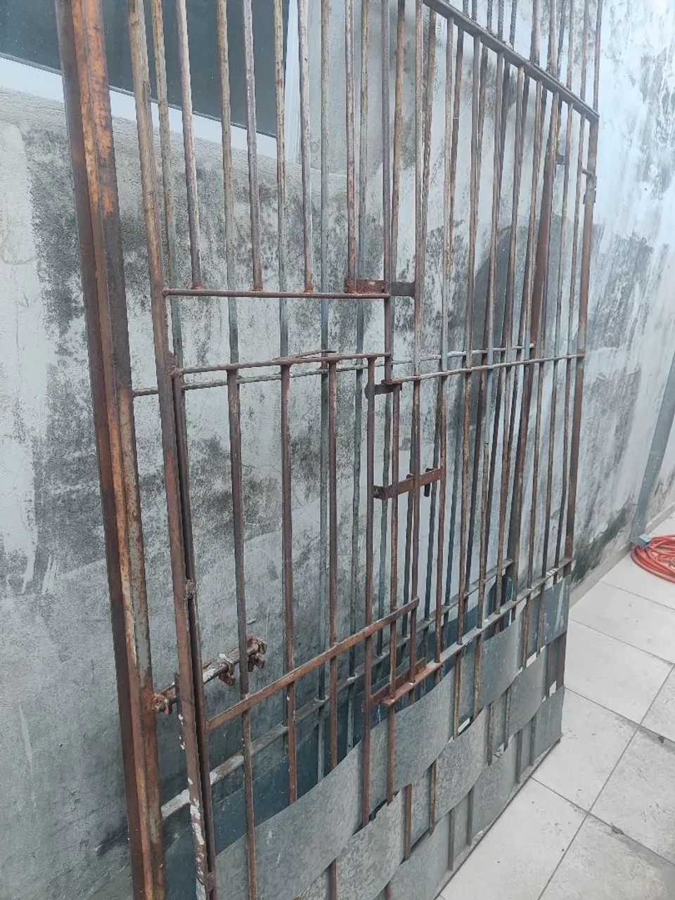 Portão de ferro