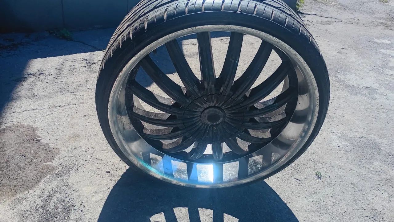 4 pneus com roda aro 22