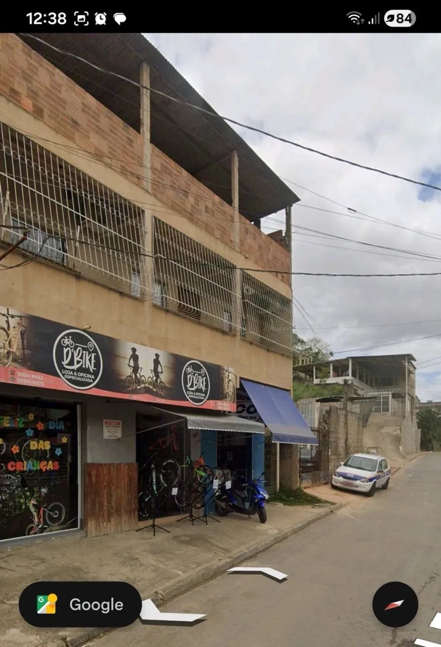 Imóvel sendo lojas na parte debaixo e casa em cima 