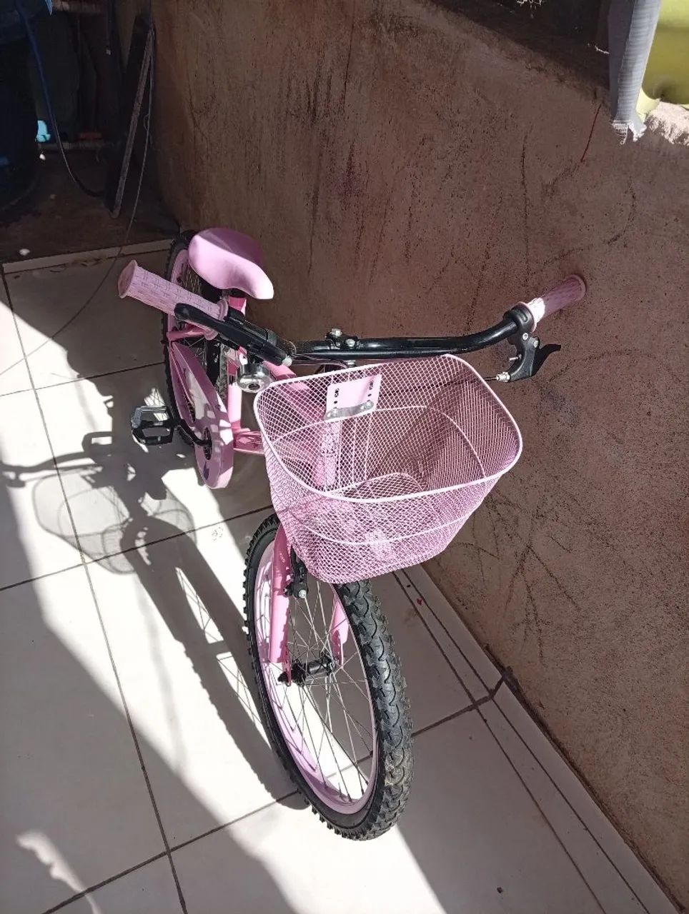 Vendo bicicleta aro 20 semi nova 