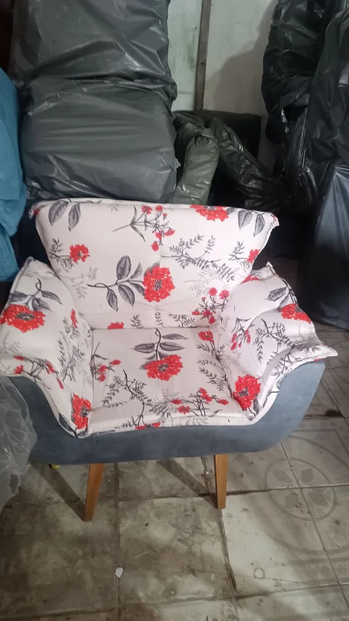 POLTRONA OPALA NOVA NO PLÁSTICO  - Foto 2