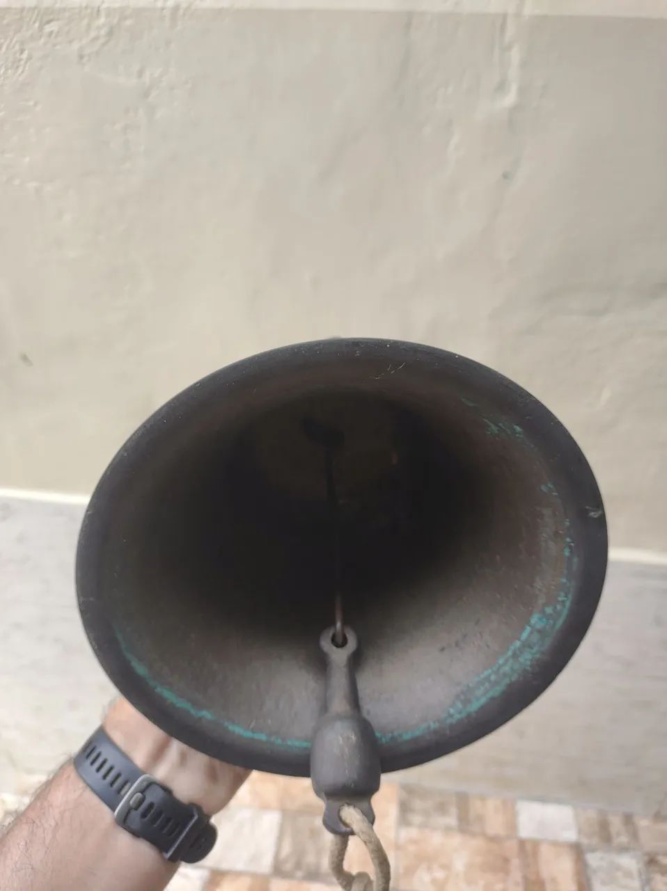Lindo sino de lira em bronze  - Foto 4