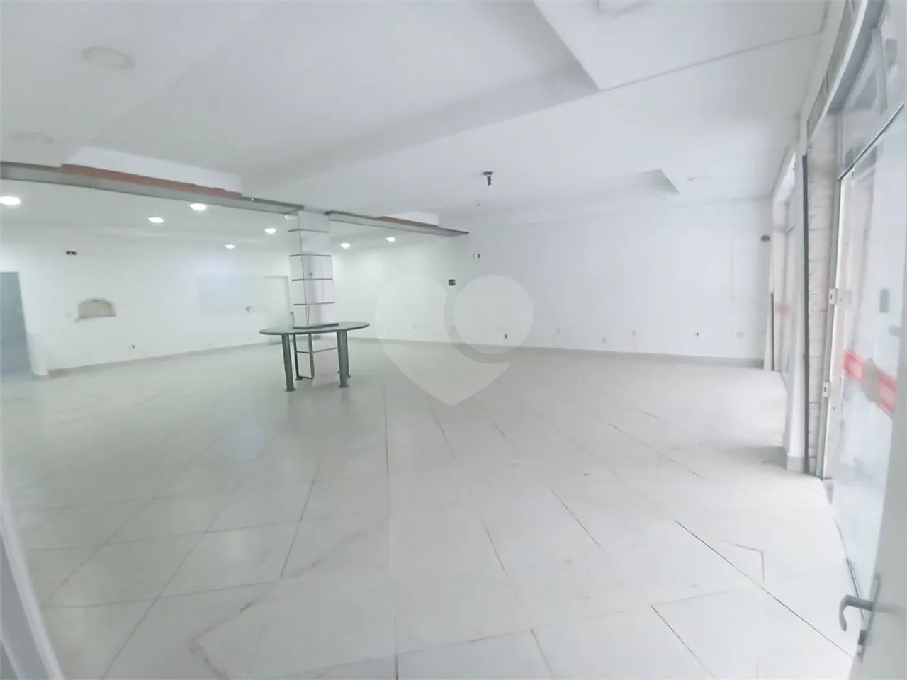 Prédio comercial no Portal para locação em Vinhedo/SP