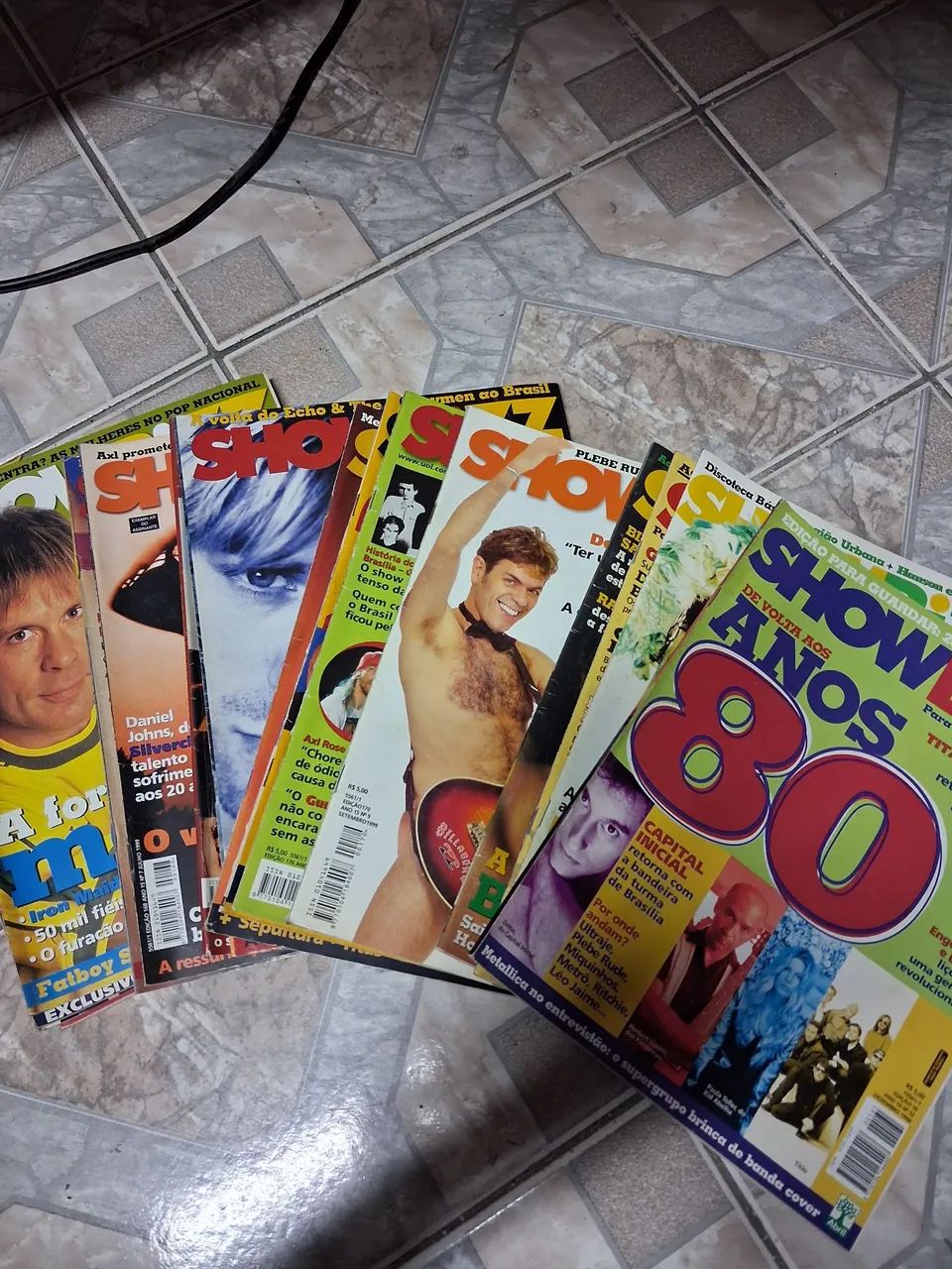 70 exemplares das revistas Bizz/Showbizz (70 - Foto 3