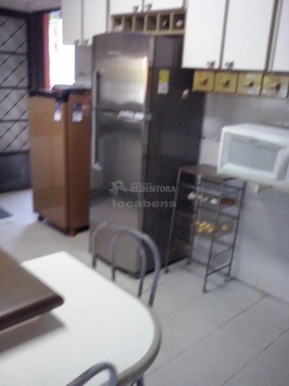 Chácara com 03 quartos, área para churrasco, barracão e edícula. - Foto 3