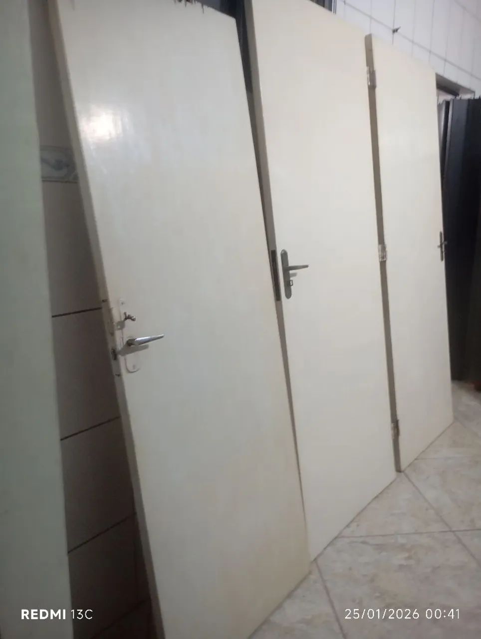 3 Portas de Madeira Brancas - Bom Estado - Foto 6