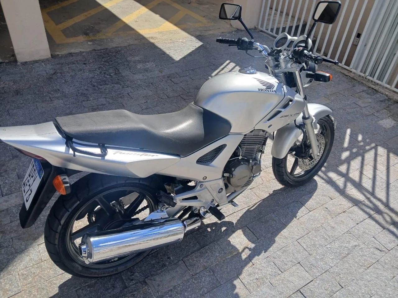 Honda CBX TWISTER - Foto 4