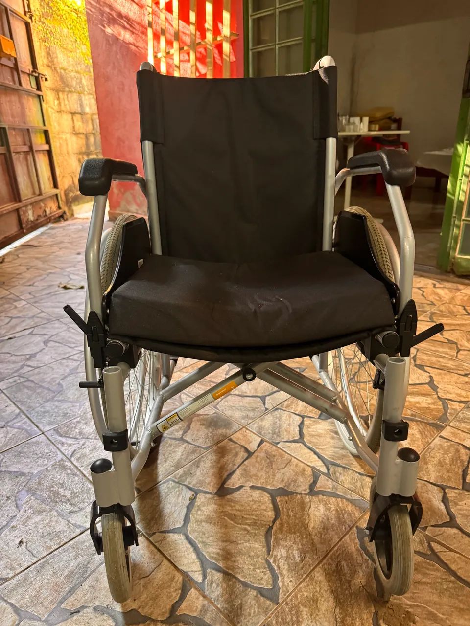 Cadeira de Rodas - Foto 3