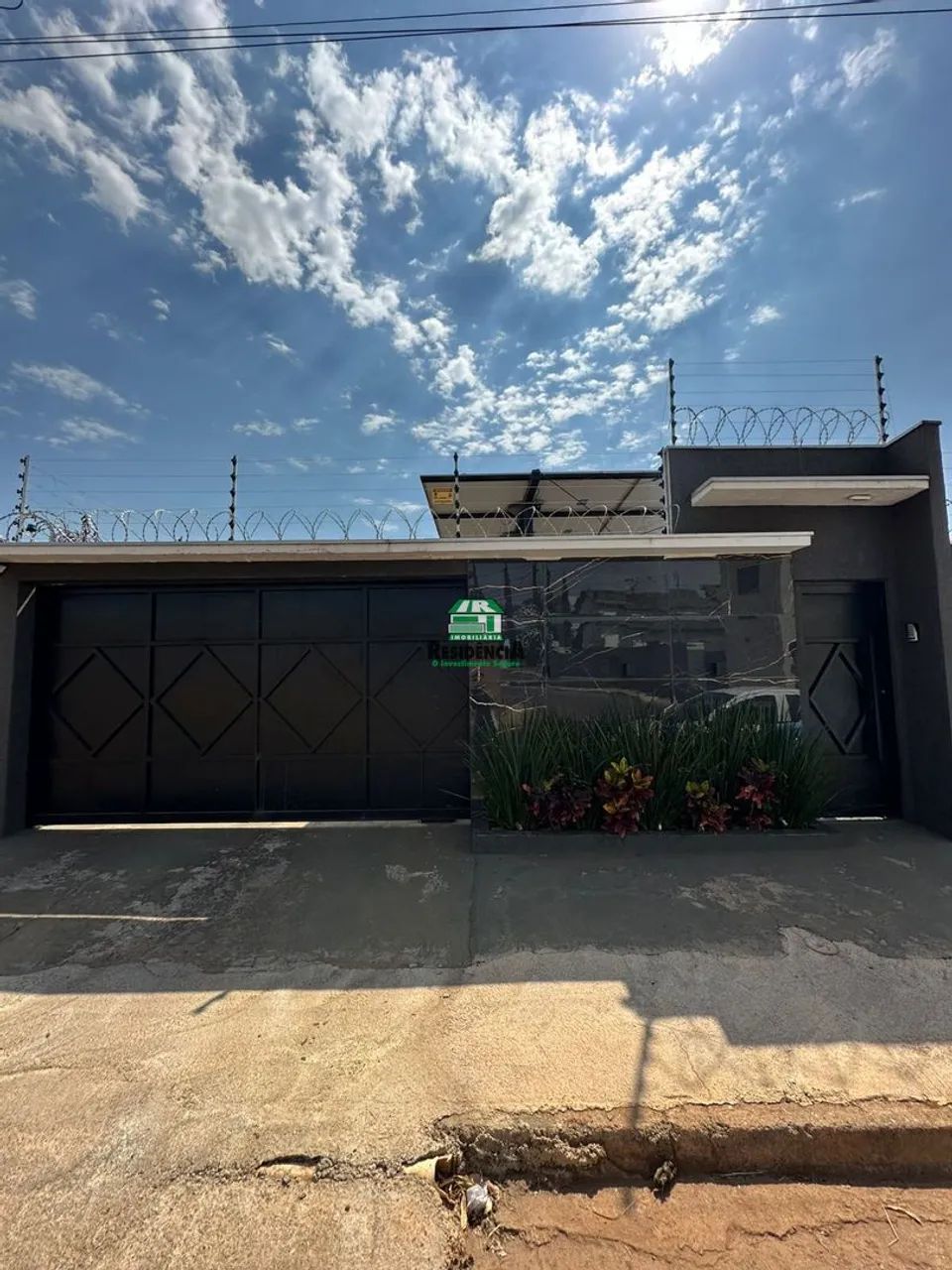 Casa com 3 Quartos, Piscina e Energia Solar - Foto 3