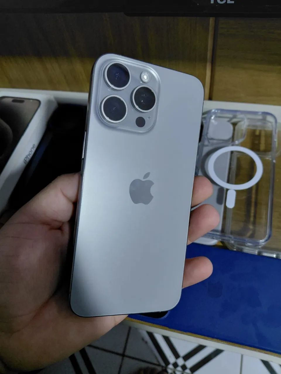 iPhone 15 Pro Max - Foto 2