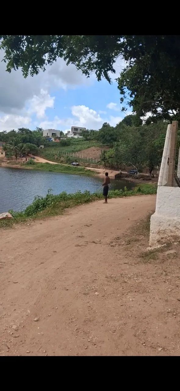 Tenho dois terrenos pra vender
