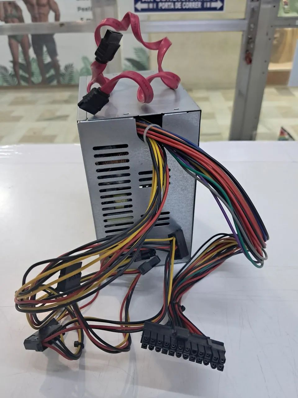 Fonte de alimentação ATX MaxxDigital de 500W. - Foto 4