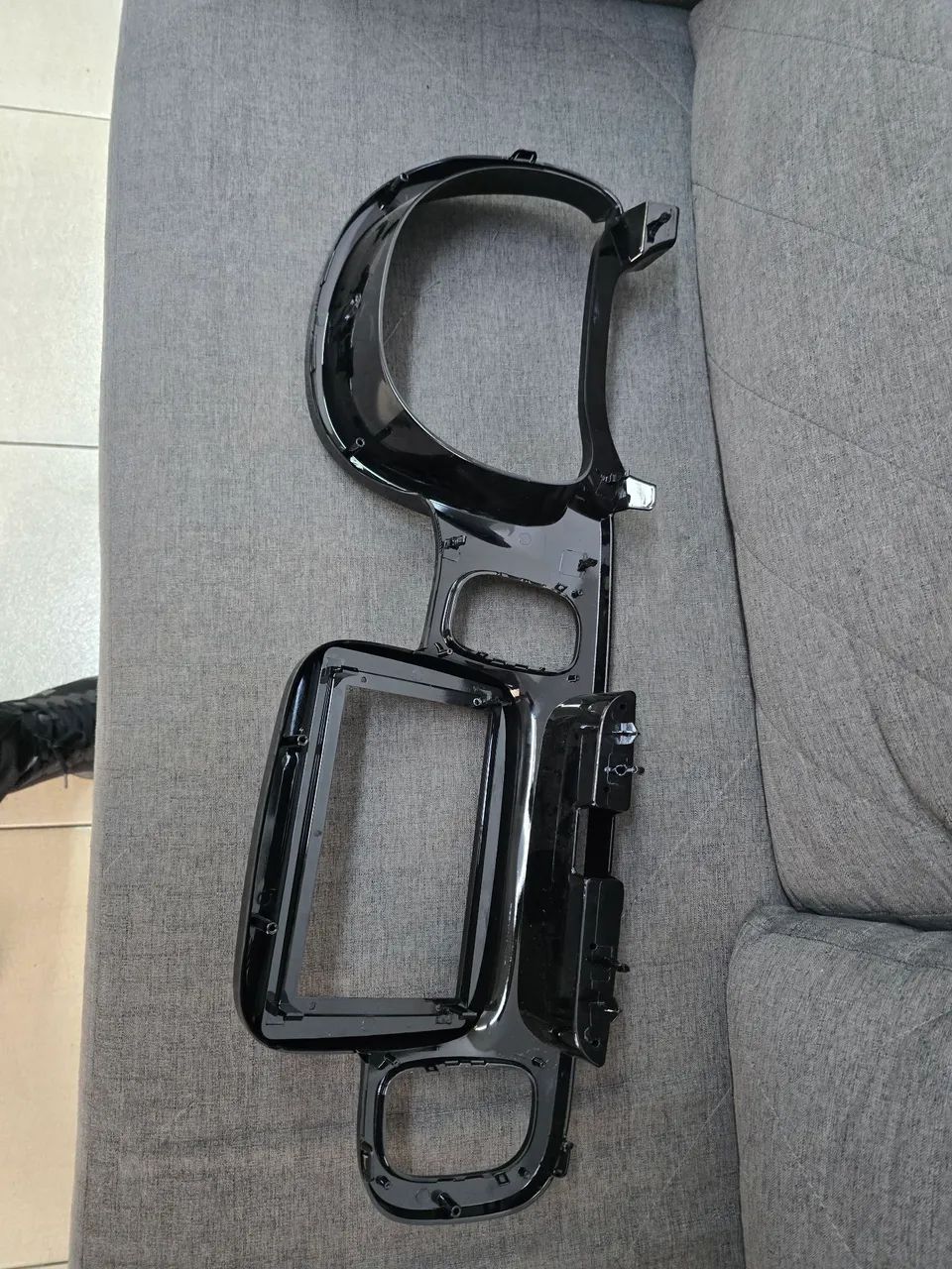 Moldura 9 polegadas fiat mobi black piano - Foto 3