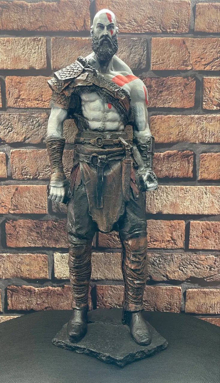 Estátua de gesso Kratos/Batman - Foto 2