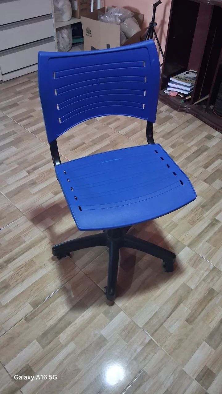 Cadeira  semi nova