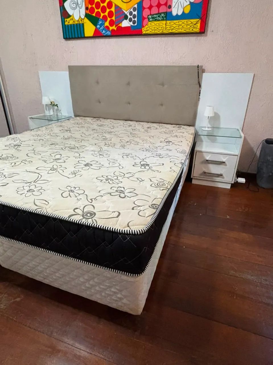 Conjunto Queen: Cama Box colchão espuma D45  + 2 Mesas de Cabeceira - ENTREGA GRÁTIS  - Foto 4