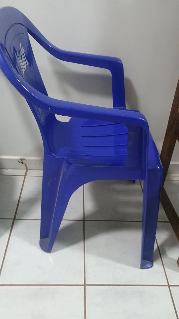 Cadeira de plástico  - Foto 3