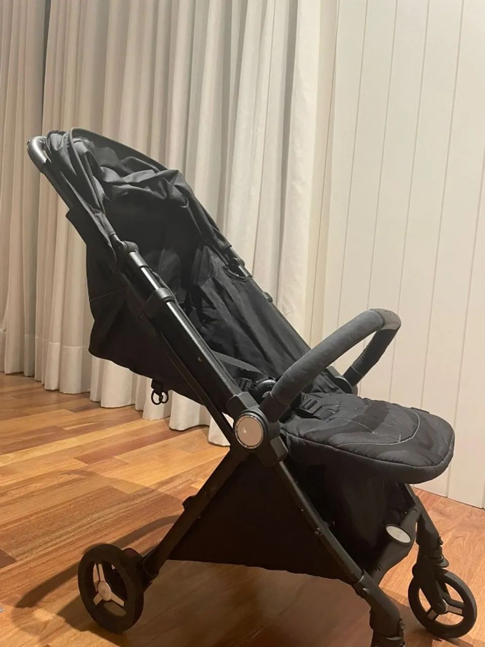 Carrinho de Bebe Compacto - Silver Cross - Foto 4