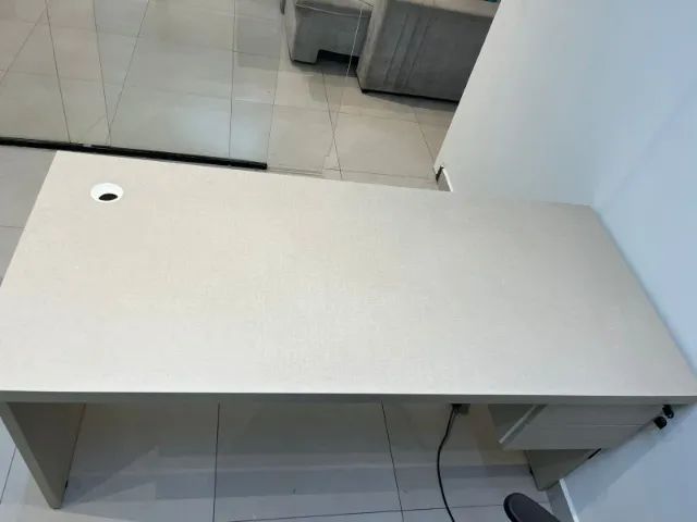 Mesa de escritório 100% MDF