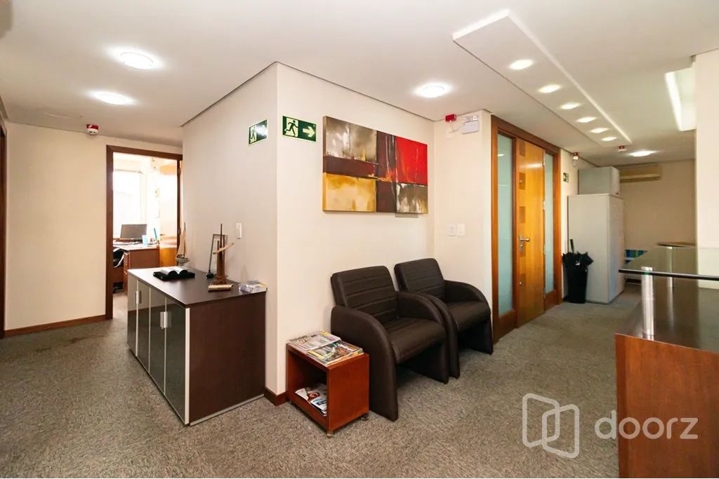 Imóvel na Bastian com 0 dormitórios e 122m² - Foto 3