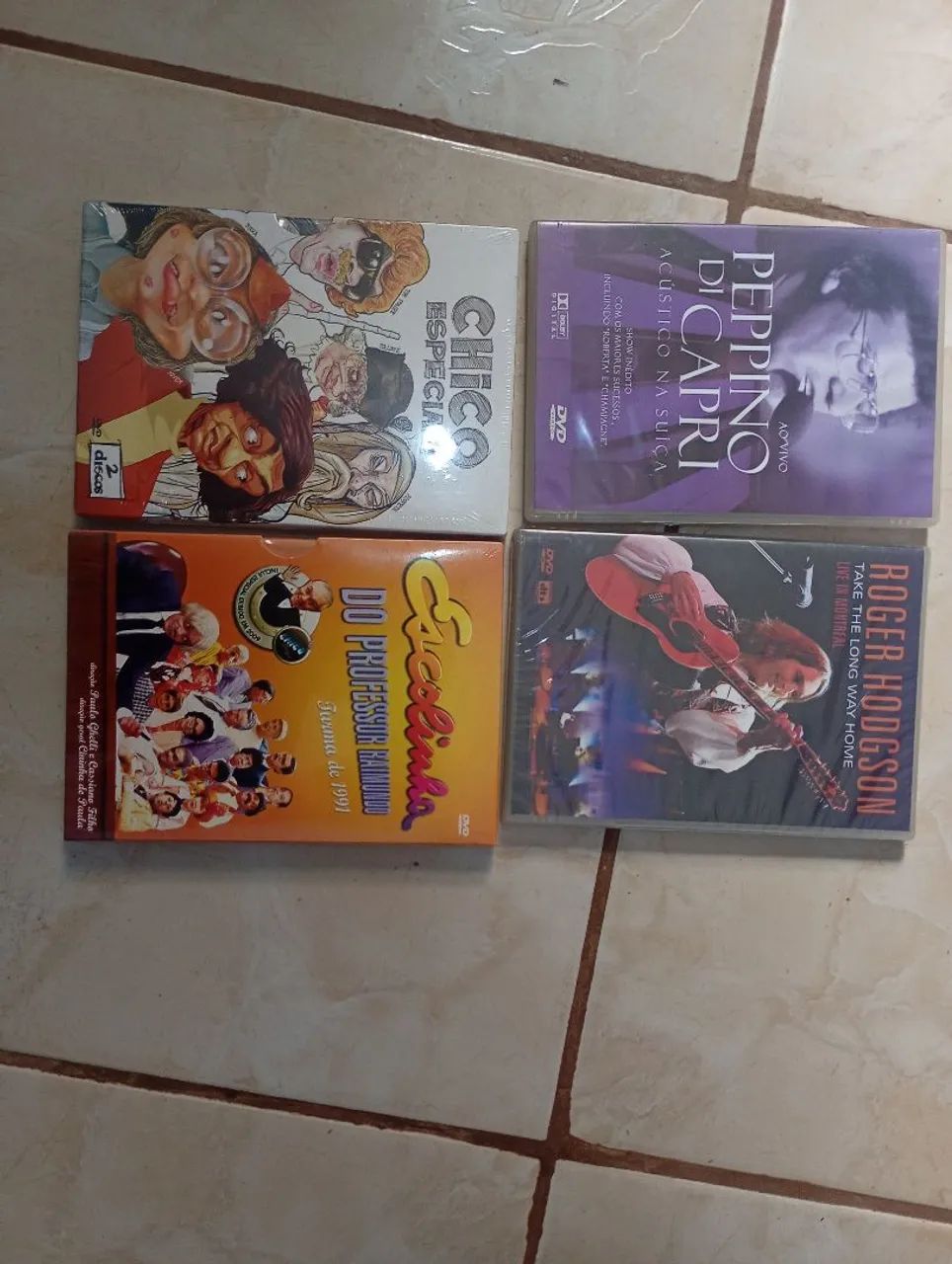 Vendo vários DVDS original,,, preço a combinar,,filmes , música , documentários  - Foto 2
