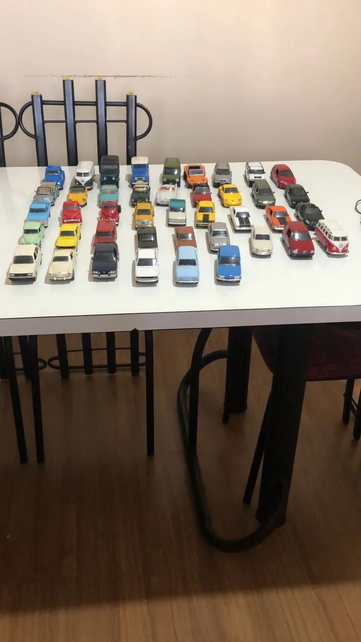 Miniaturas de carros e motos - coleções completas! - Foto 4