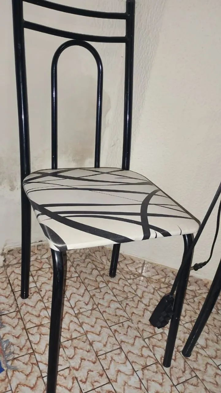 Mesa de granito+4 cadeiras R$500,00  - Foto 4