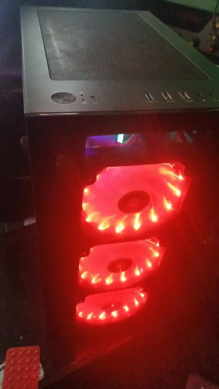 Rayzen 5 16 gigas SSD 240g