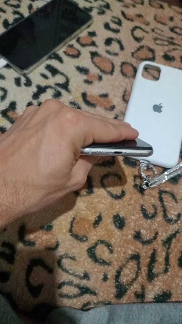 iPhone 11 Pro Max estado de novo - Foto 2