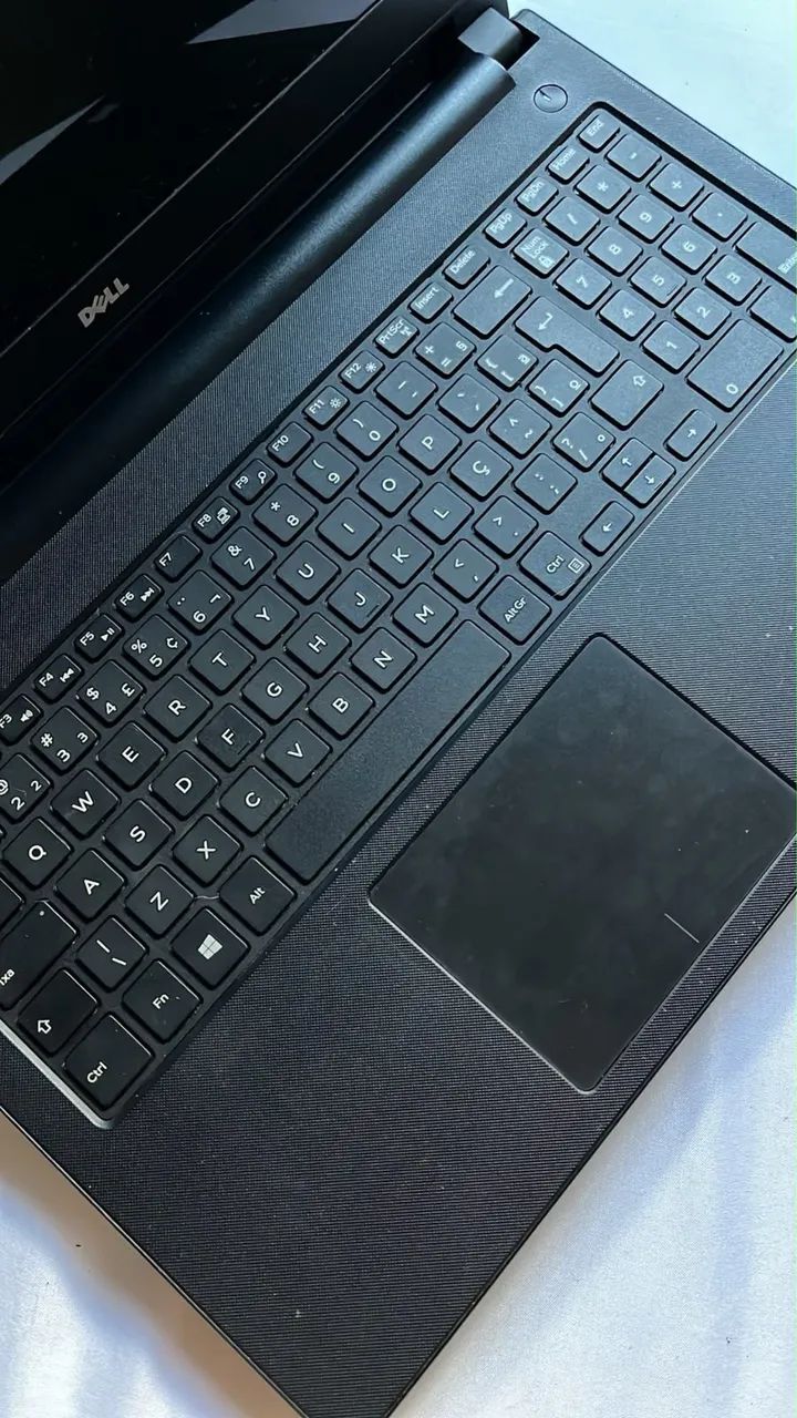notebook em ótimo estado - só precisa de um teclado externo 