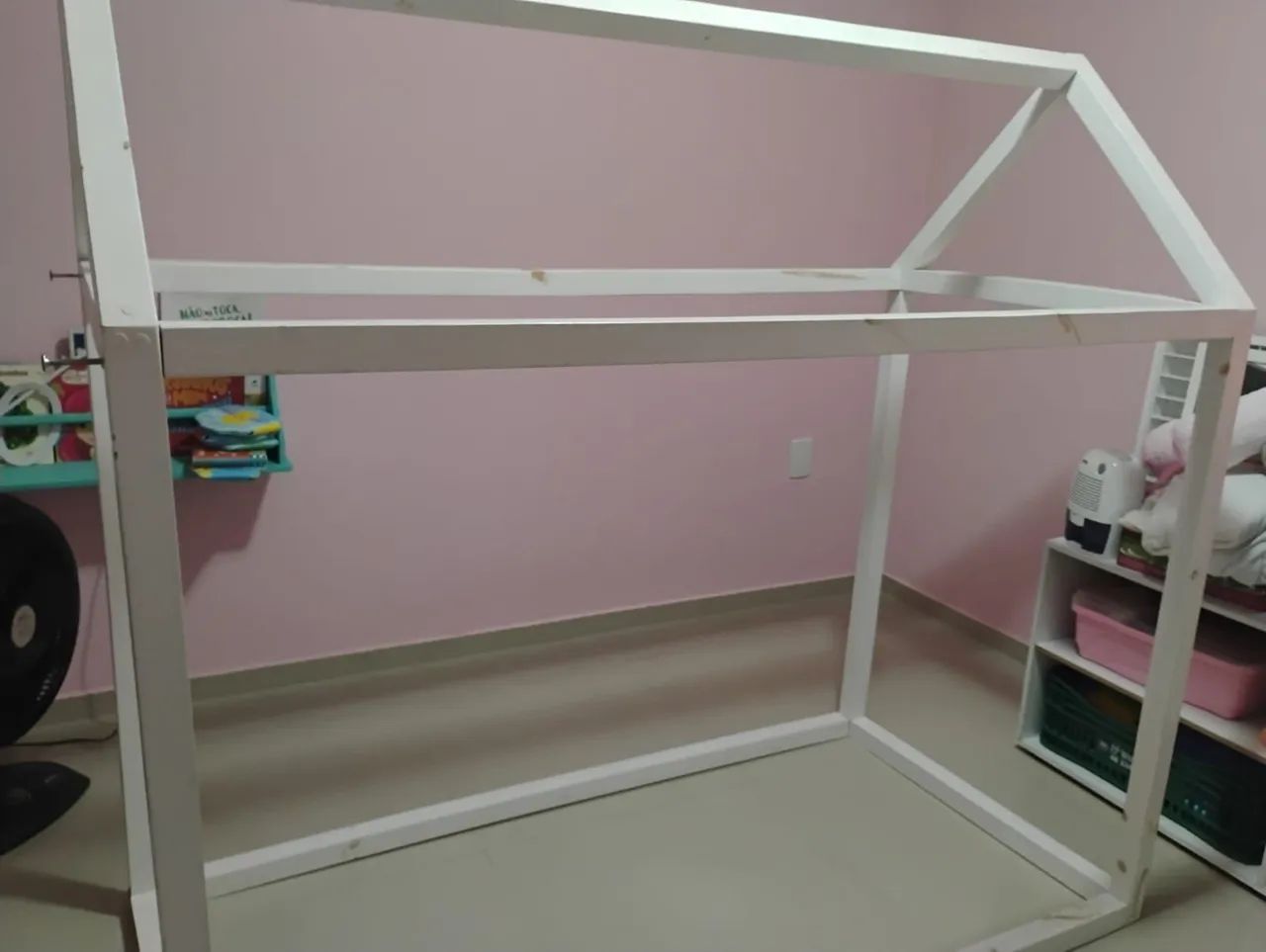 Cama infantil montessoriana com colchão e lençol impermeável 