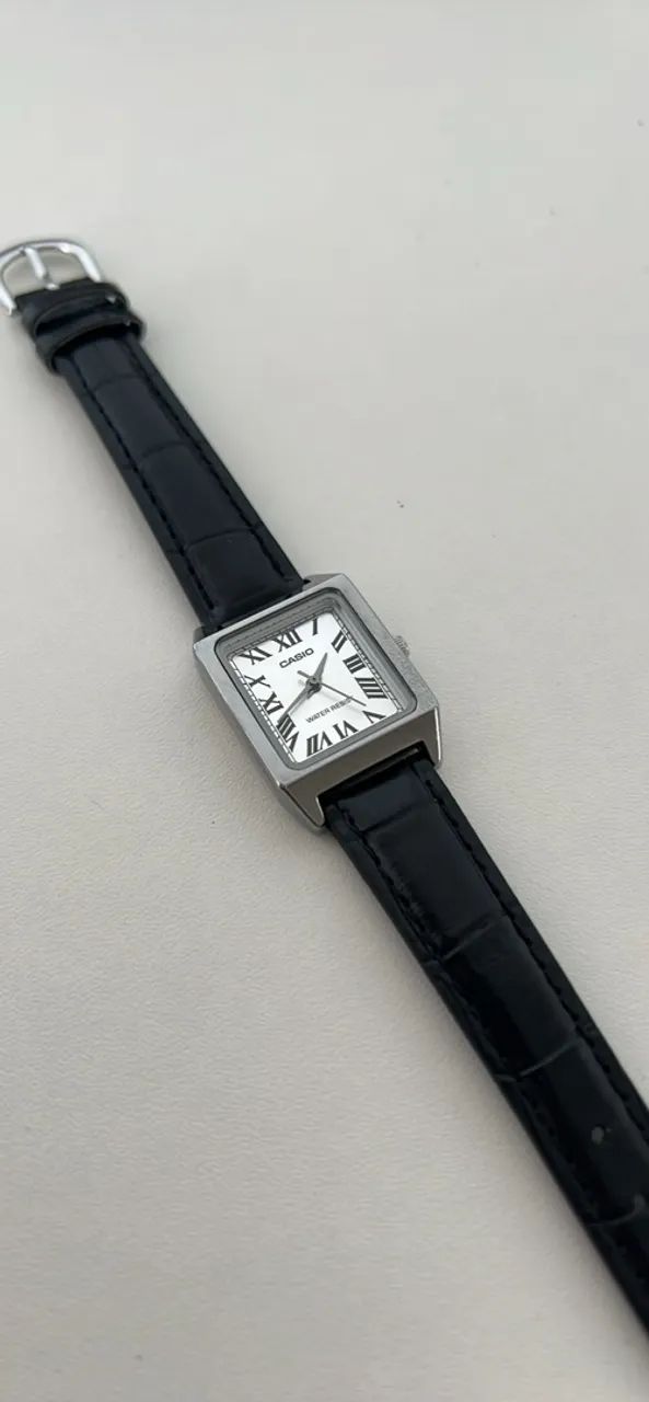 Relógio Casio Clássico LTP-V007 - Estilo Retangular Elegante (Estilo Tank)
