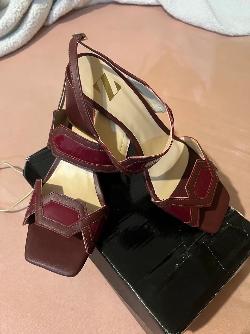 VENDO SANDÁLIA COR MARSALA N 37 Nova  - Foto 4