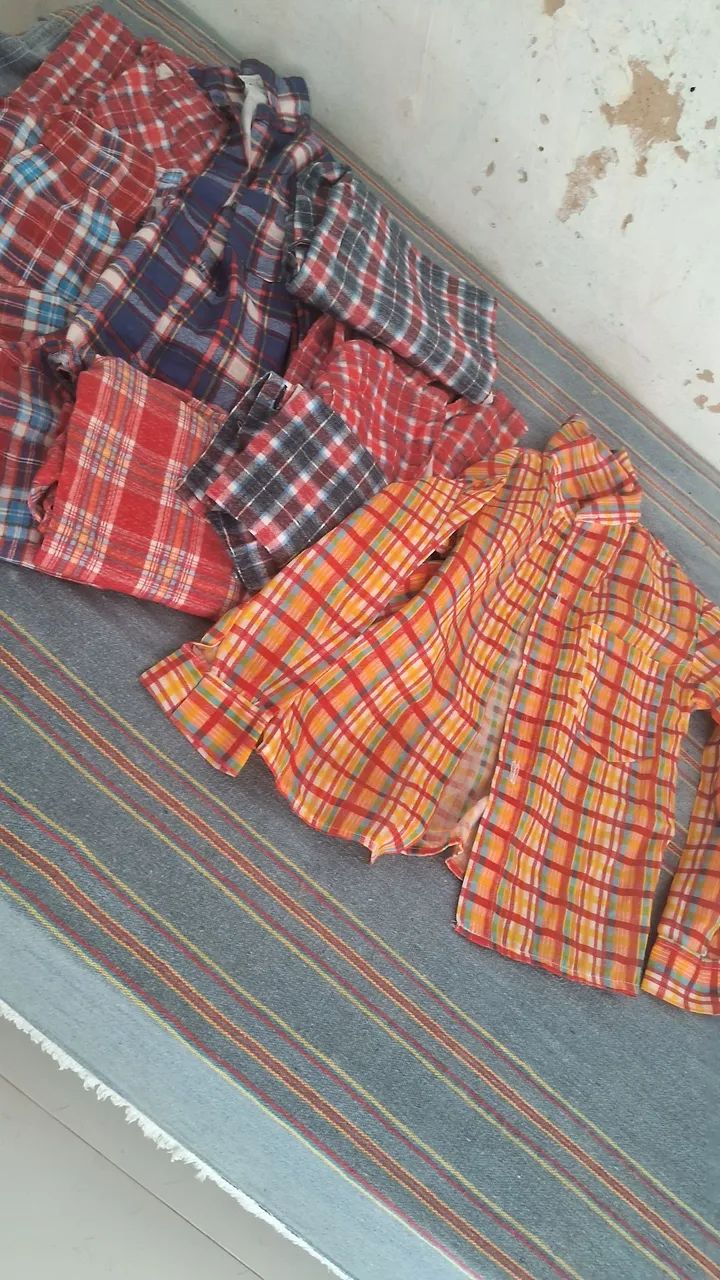 Camisas são João  novas.