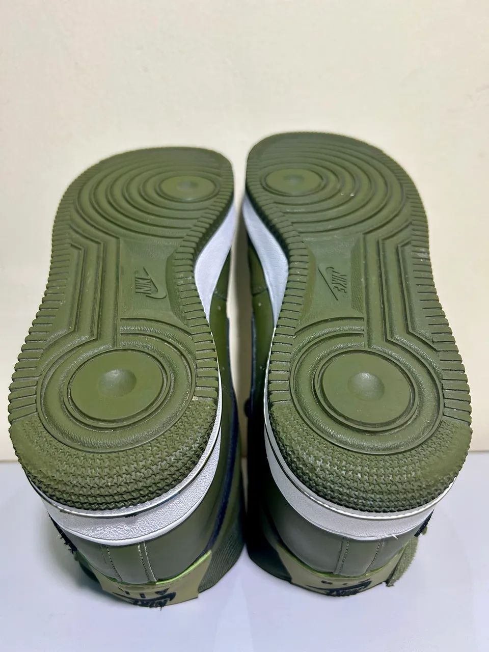 Tênis Nike Air Force 1 High Olive Hoops Pack - Calçados