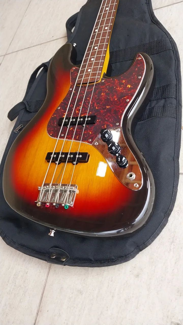 Fender Jazz Bass Japonês 98 com Bag Fender  - Foto 2